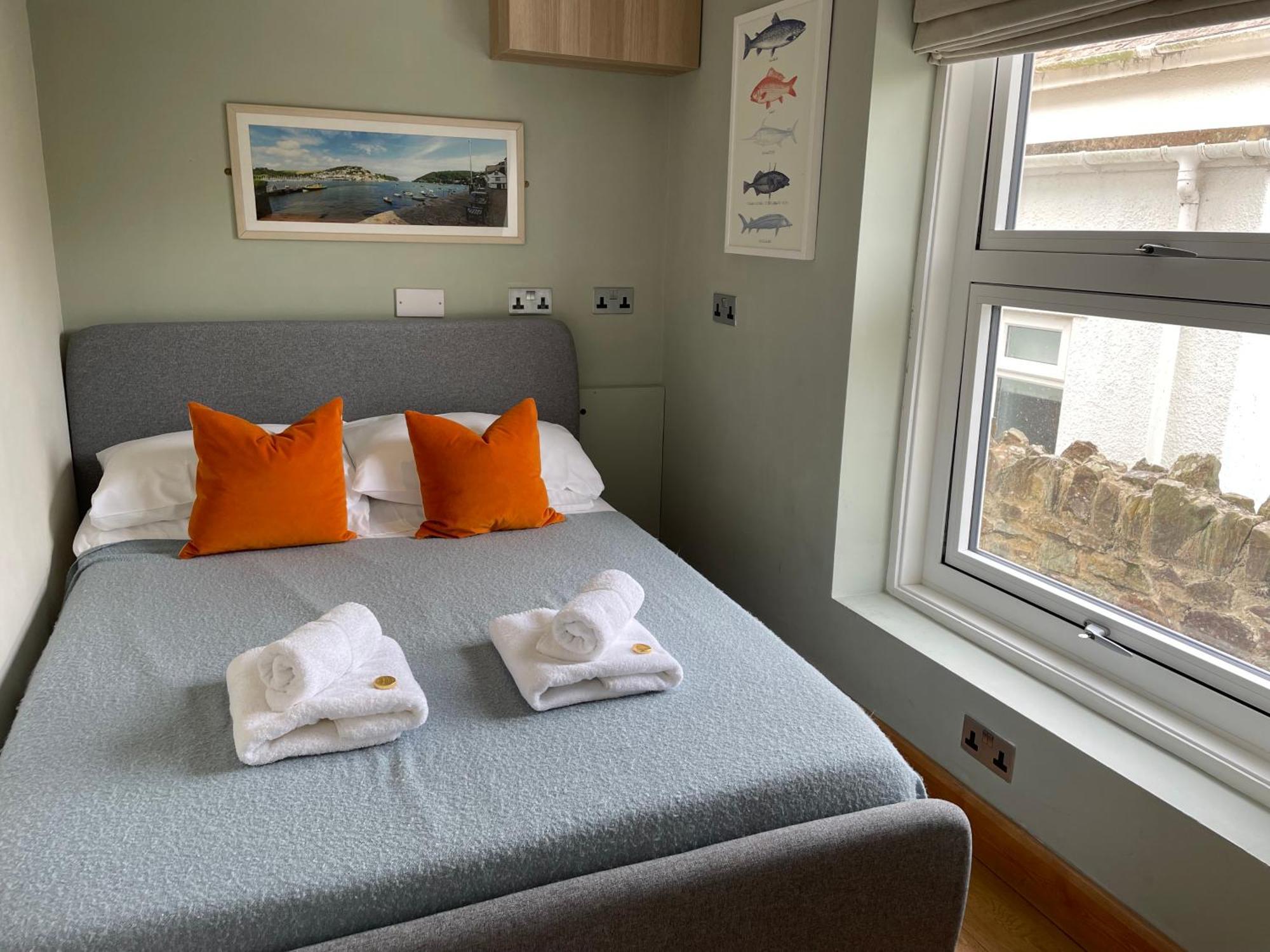 Just B -Town Centre, 2 X Double Bedroom Apartment With Smart Tv, Full Kitchen & Great 1400 Power Shower! St Elmo Cottage Dartmouth Exterior foto