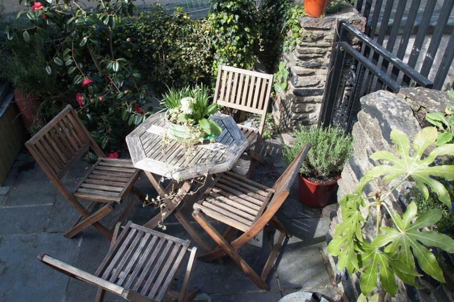 Just B -Town Centre, 2 X Double Bedroom Apartment With Smart Tv, Full Kitchen & Great 1400 Power Shower! St Elmo Cottage Dartmouth Exterior foto